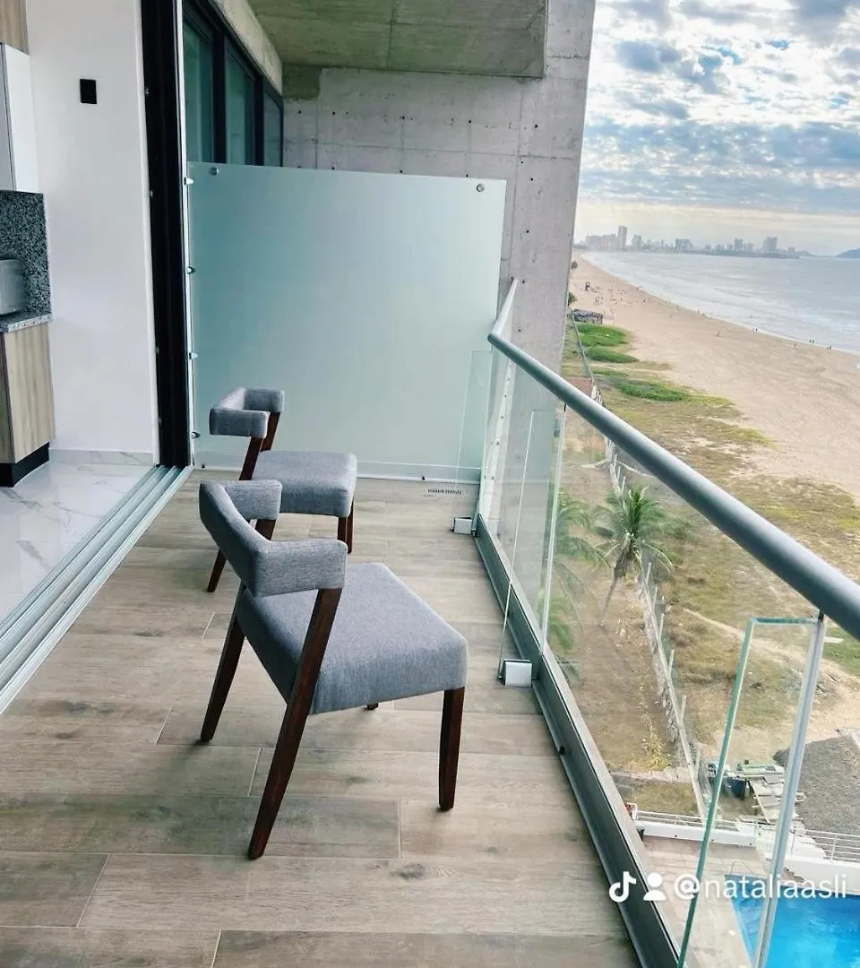 Departamento Pie De Playa , Vista Al Mar, Playa Brujas Beach ماساتلان شقة